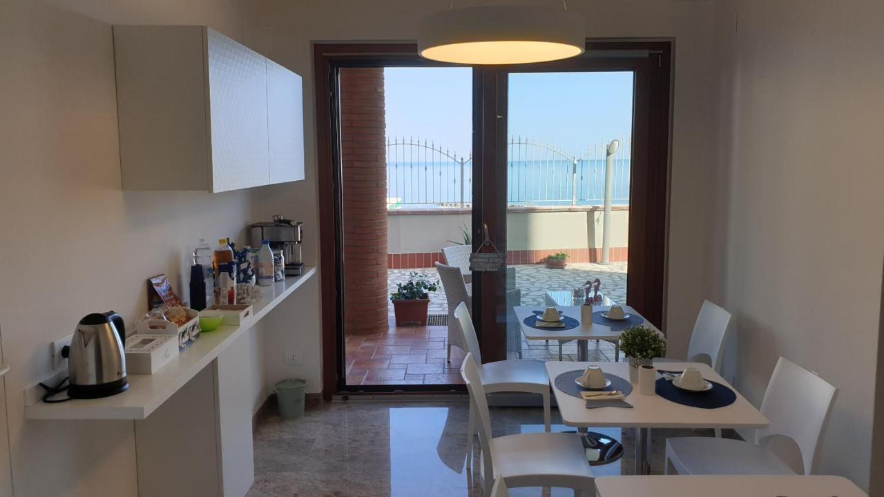 Tramonto Sul Mare Panzió Termoli Kültér fotó